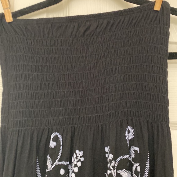 Black maxi dress - Picture 2 of 5